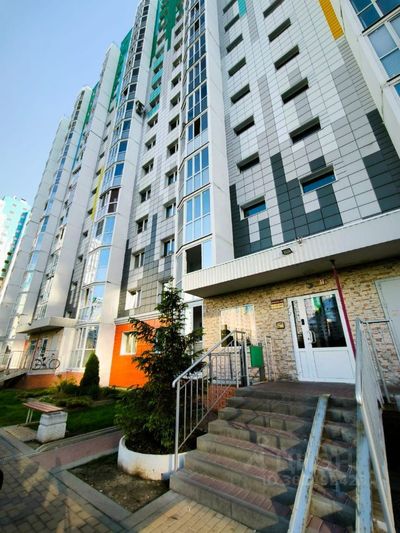 Продажа 2-комнатной квартиры 71 м², 2/18 этаж