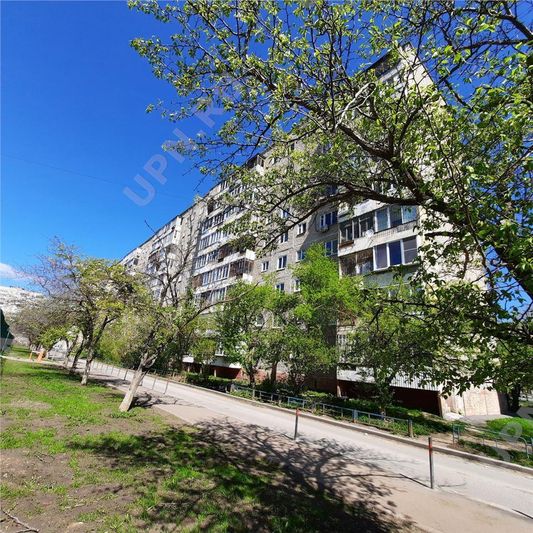 Продажа 2-комнатной квартиры 42 м², 8/9 этаж