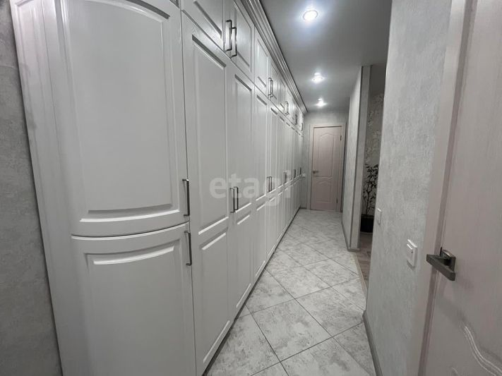 Продажа 2-комнатной квартиры 56,8 м², 1/9 этаж