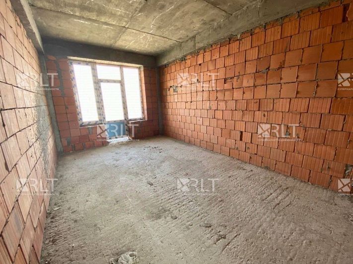 Продажа 2-комнатной квартиры 81 м², 6/7 этаж