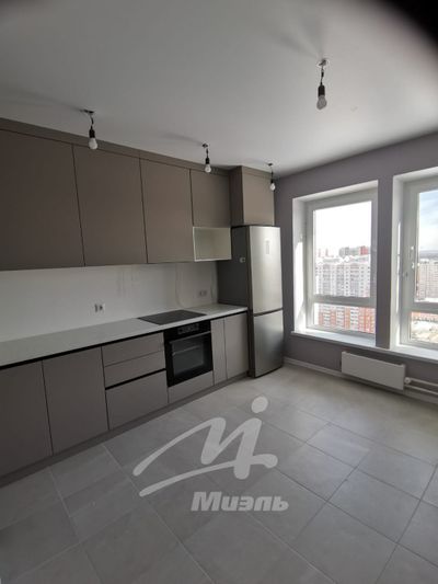 Продажа 3-комнатной квартиры 72 м², 23/25 этаж