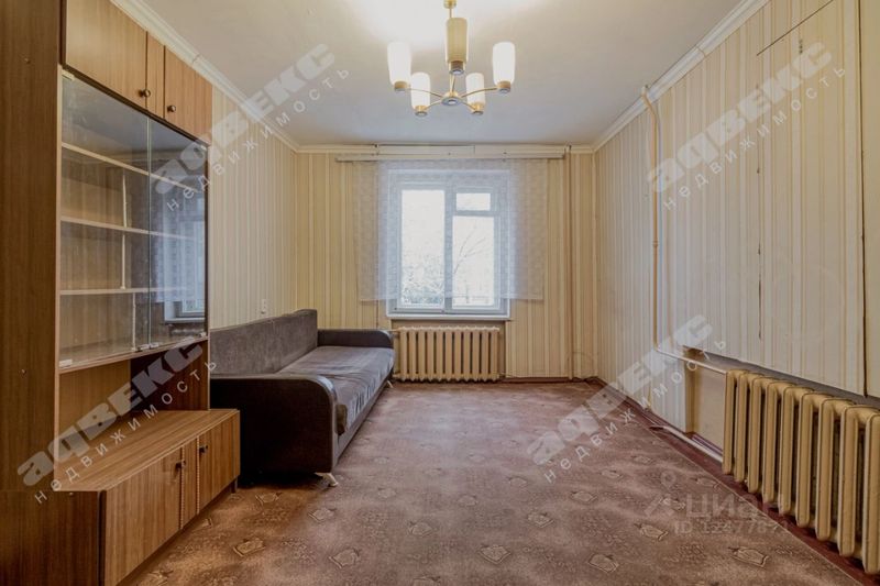 Продажа 2-комнатной квартиры 43,8 м², 2/5 этаж