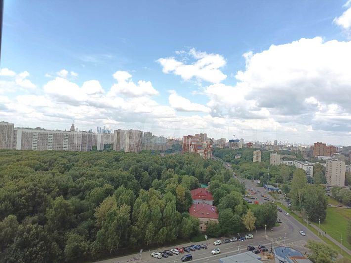 Продажа 2-комнатной квартиры 71,1 м², 15/25 этаж