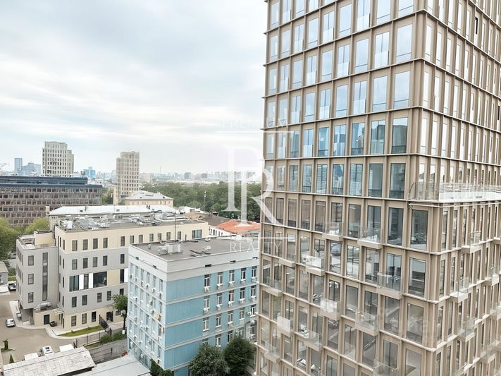 Продажа 4-комнатной квартиры 161 м², 7/20 этаж