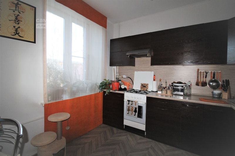 Продажа 3-комнатной квартиры 80 м², 2/4 этаж