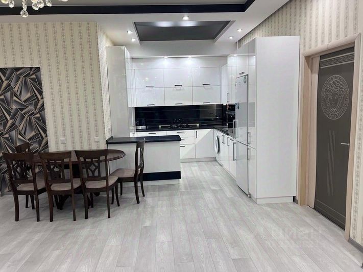 Продажа 2-комнатной квартиры 90 м², 2/3 этаж