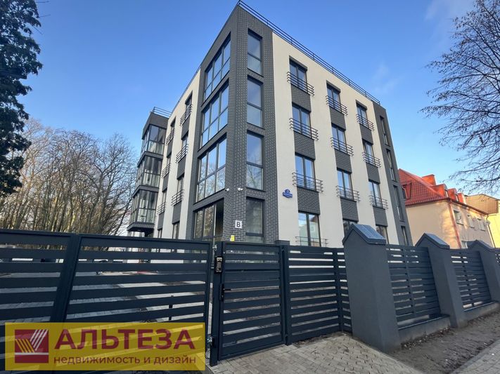 Продажа 1-комнатной квартиры 52,7 м², 2/4 этаж