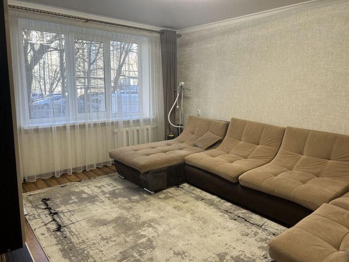 Продажа 3-комнатной квартиры 68 м², 1/10 этаж