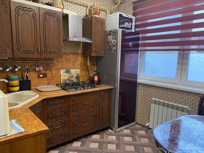 Продажа 2-комнатной квартиры 60,5 м², 1/10 этаж