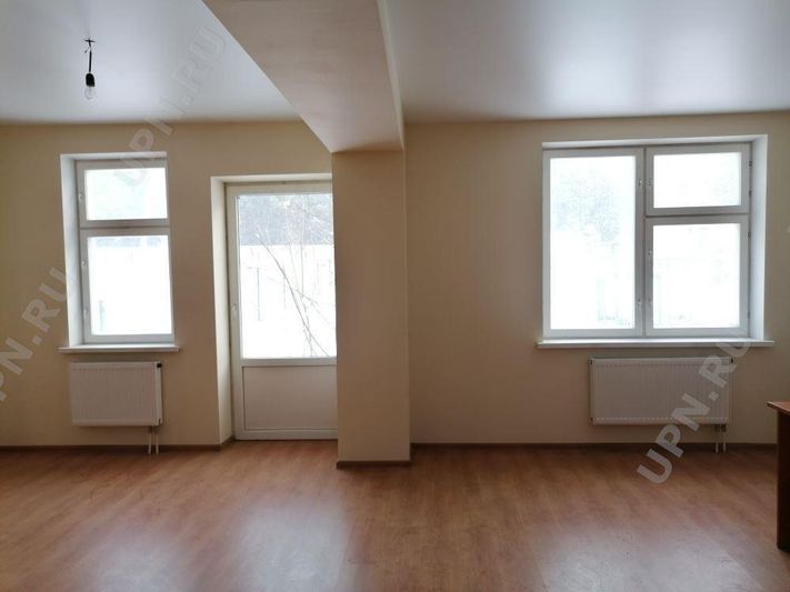 Продажа 4-комнатной квартиры 180 м², 3/3 этаж