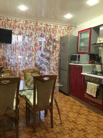 Продажа 2-комнатной квартиры 61,5 м², 1/10 этаж