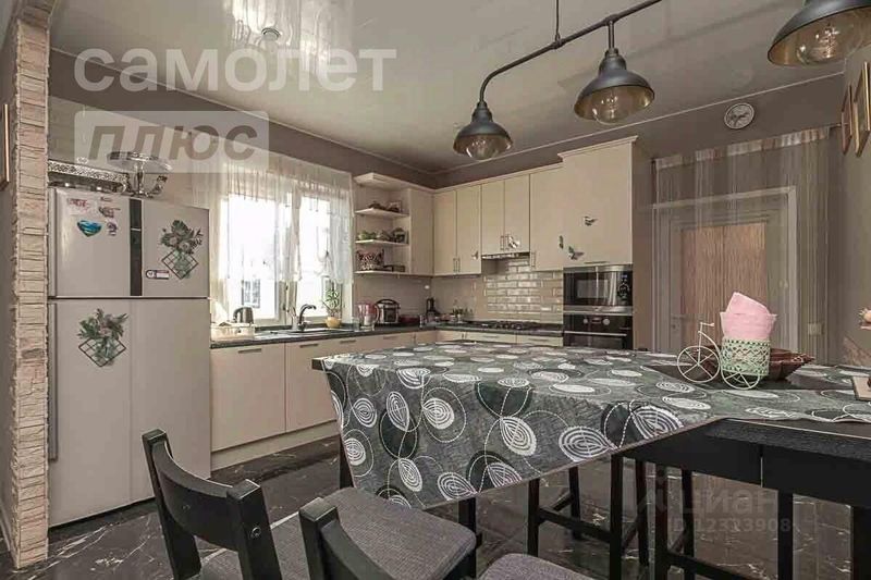 Продажа дома, 171,7 м², с участком 8,5 сотки