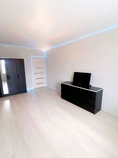 Продажа 1-комнатной квартиры 42 м², 3/9 этаж