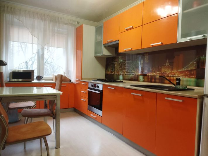 Продажа 3-комнатной квартиры 60 м², 2/9 этаж