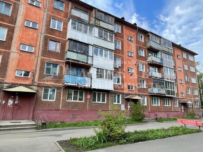 Продажа 1-комнатной квартиры 30,4 м², 3/5 этаж