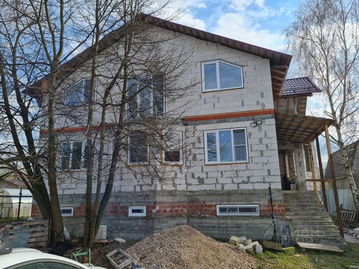 Продажа дома, 304,5 м², с участком 10,7 сотки