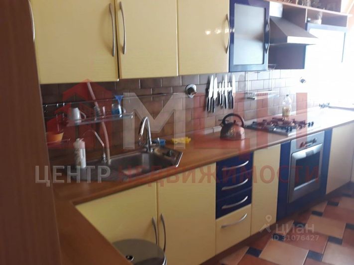 Продажа 4-комнатной квартиры 107 м², 3/3 этаж